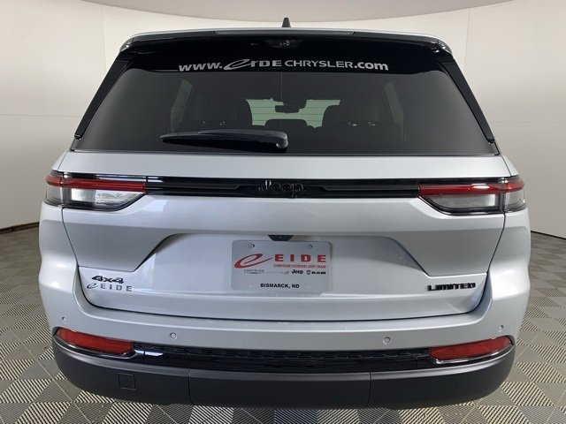 New 2025 Jeep Grand Cherokee Limited w/ Luxury Tech Group II image 3