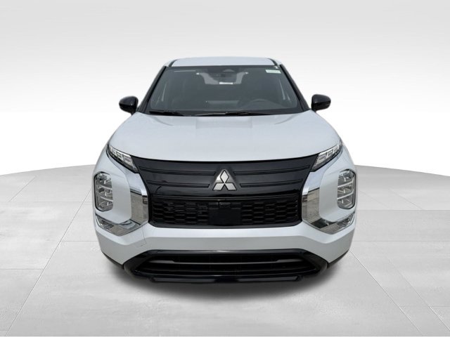 New 2026 Mitsubishi Outlander LE FWD image 6