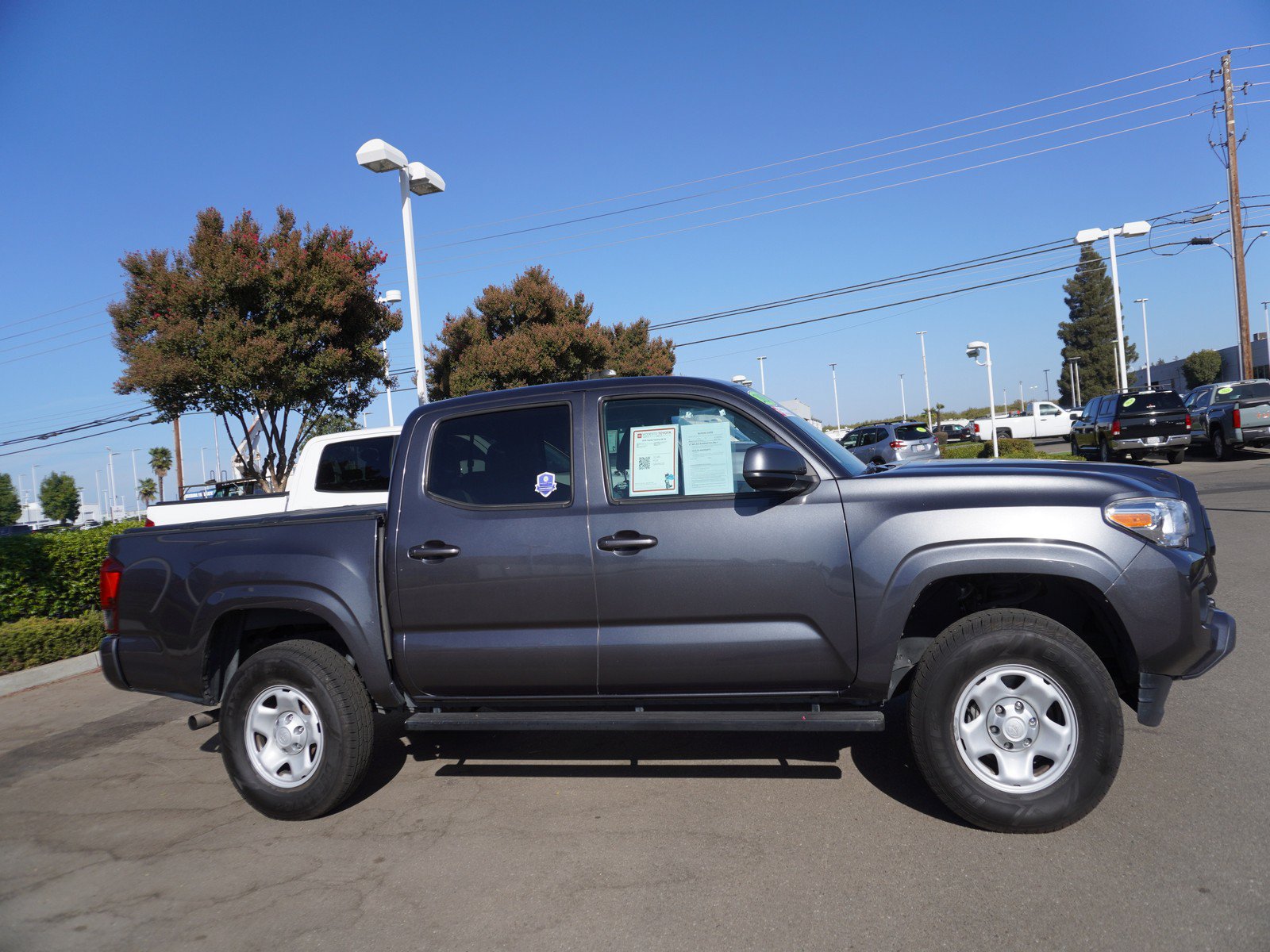 Used 2020 Toyota Tacoma SR AWD/4WD image 5