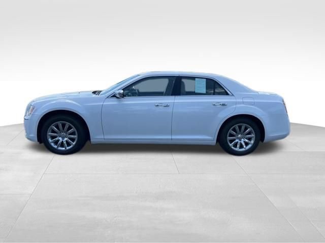 Used 2012 Chrysler 300 Limited RWD image 4