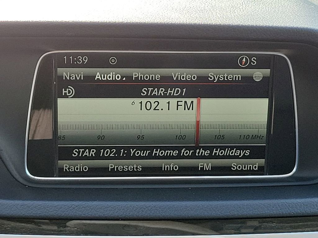 Used 2014 Mercedes-Benz E 250 BlueTEC Sedan image 13