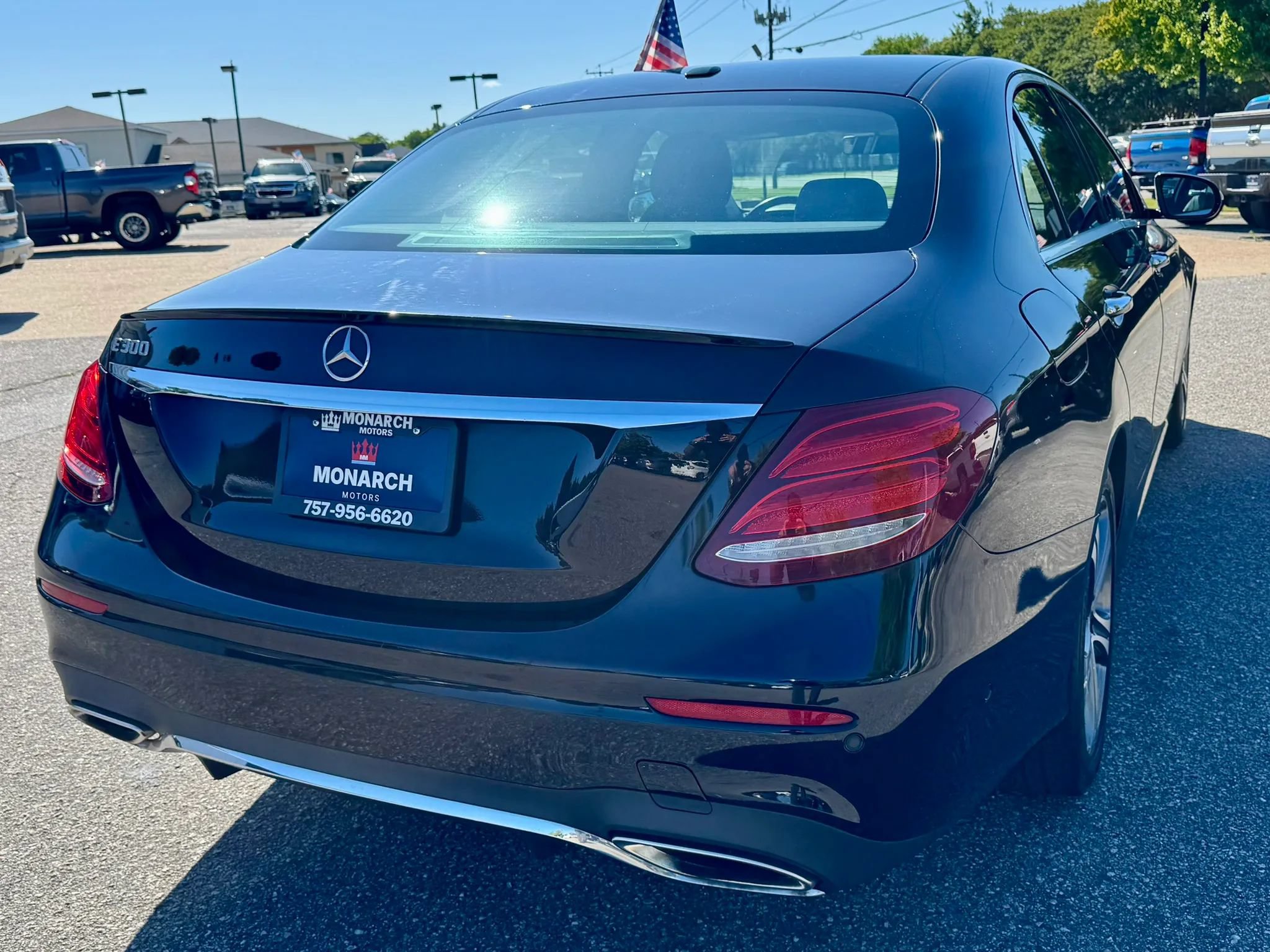 Used 2017 Mercedes-Benz E 300 image 5