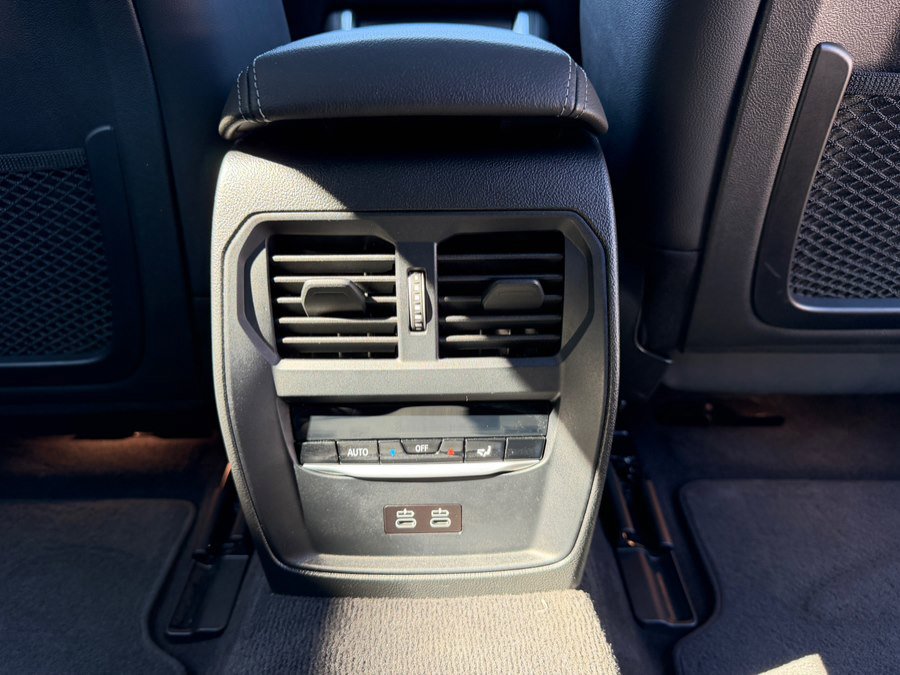 Used 2023 BMW i4 eDrive40 w/ M Sport Package image 43