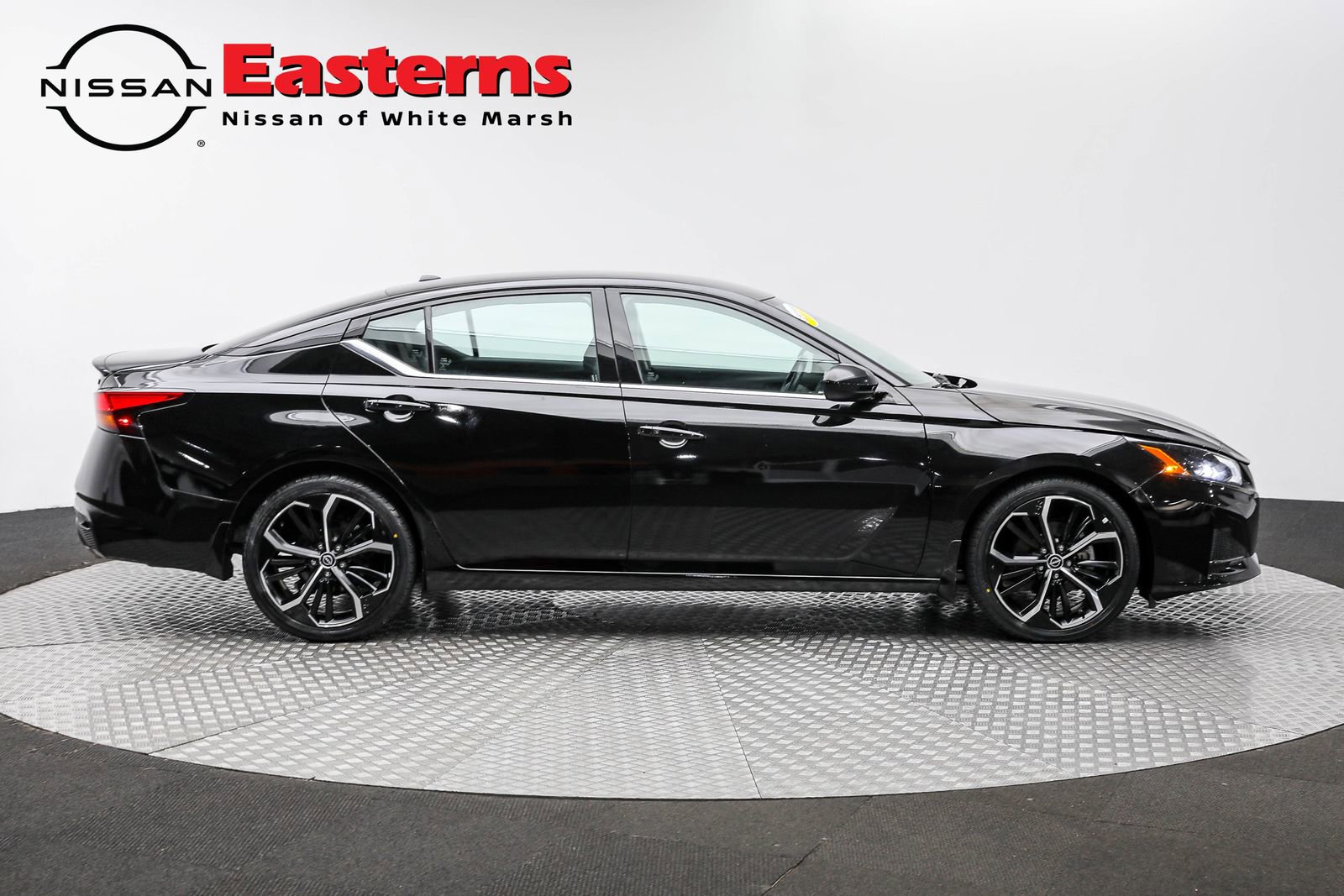 Used 2023 Nissan Altima 2.5 SR image 4
