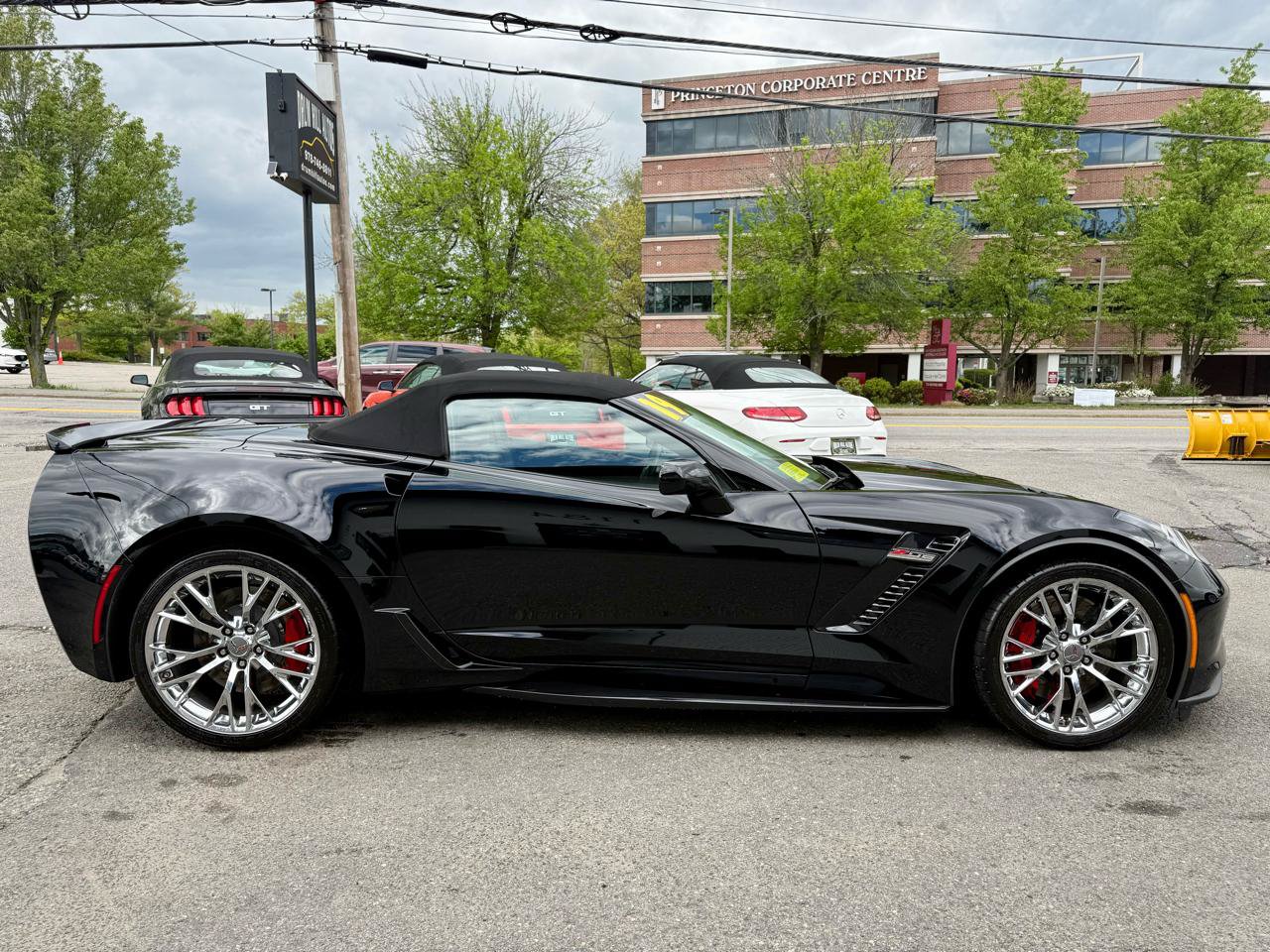 Used 2019 Chevrolet Corvette Z06 RWD image 12