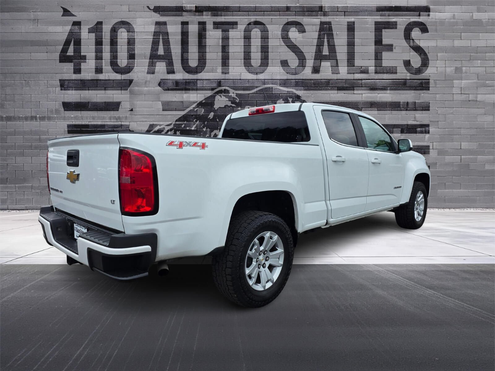 Used 2018 Chevrolet Colorado LT AWD/4WD image 3