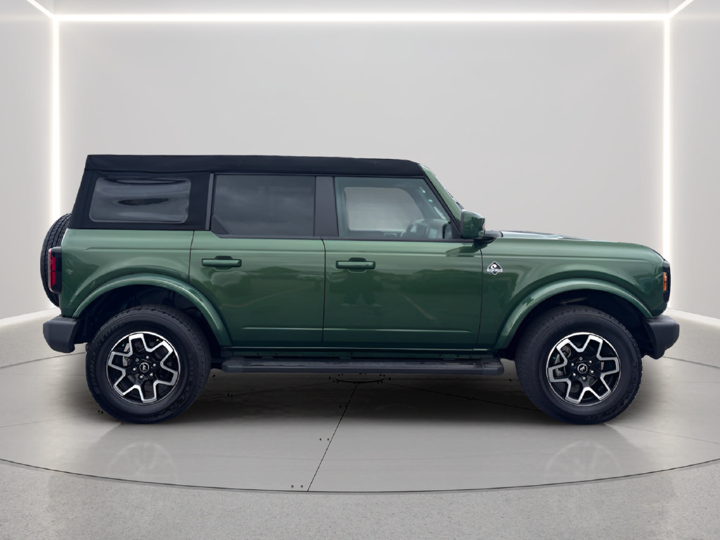Used 2024 Ford Bronco Outer Banks AWD/4WD image 5