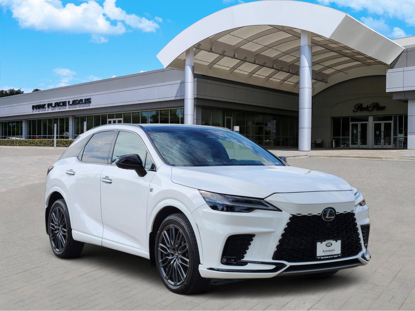 Used 2024 Lexus RX 500h F Sport image 2
