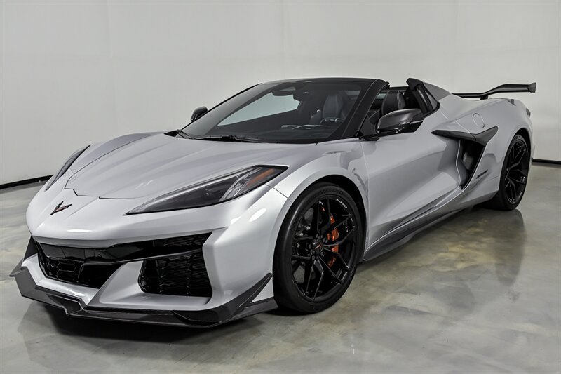 Used 2026 Chevrolet Corvette Z06 RWD image 5