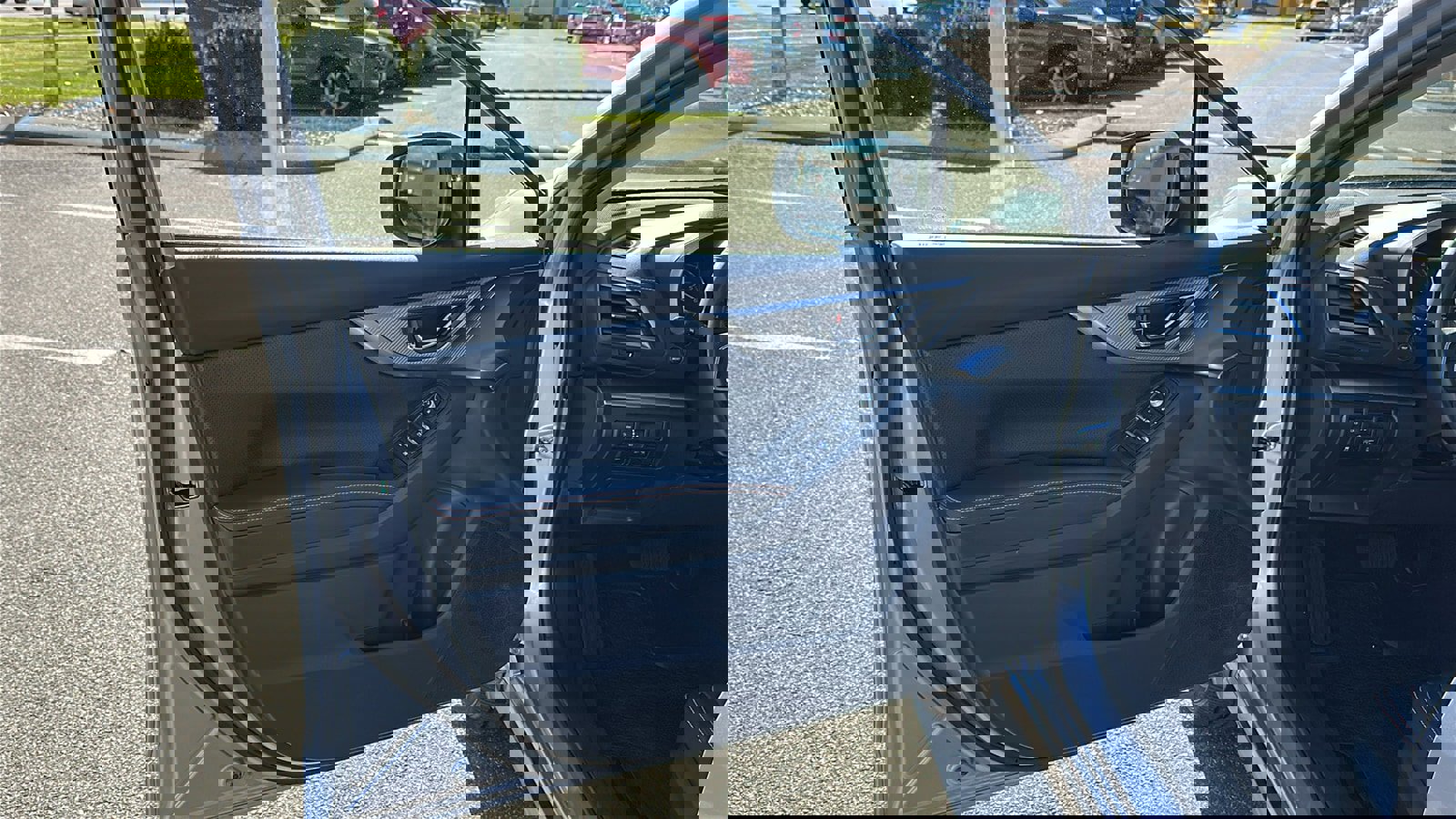 Used 2023 Subaru Crosstrek 2.5i Limited w/ Moonroof Package image 8