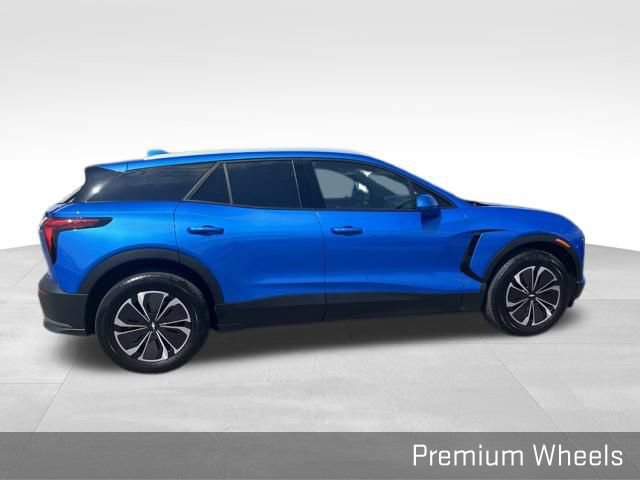 Used 2024 Chevrolet Blazer EV LT AWD/4WD image 17