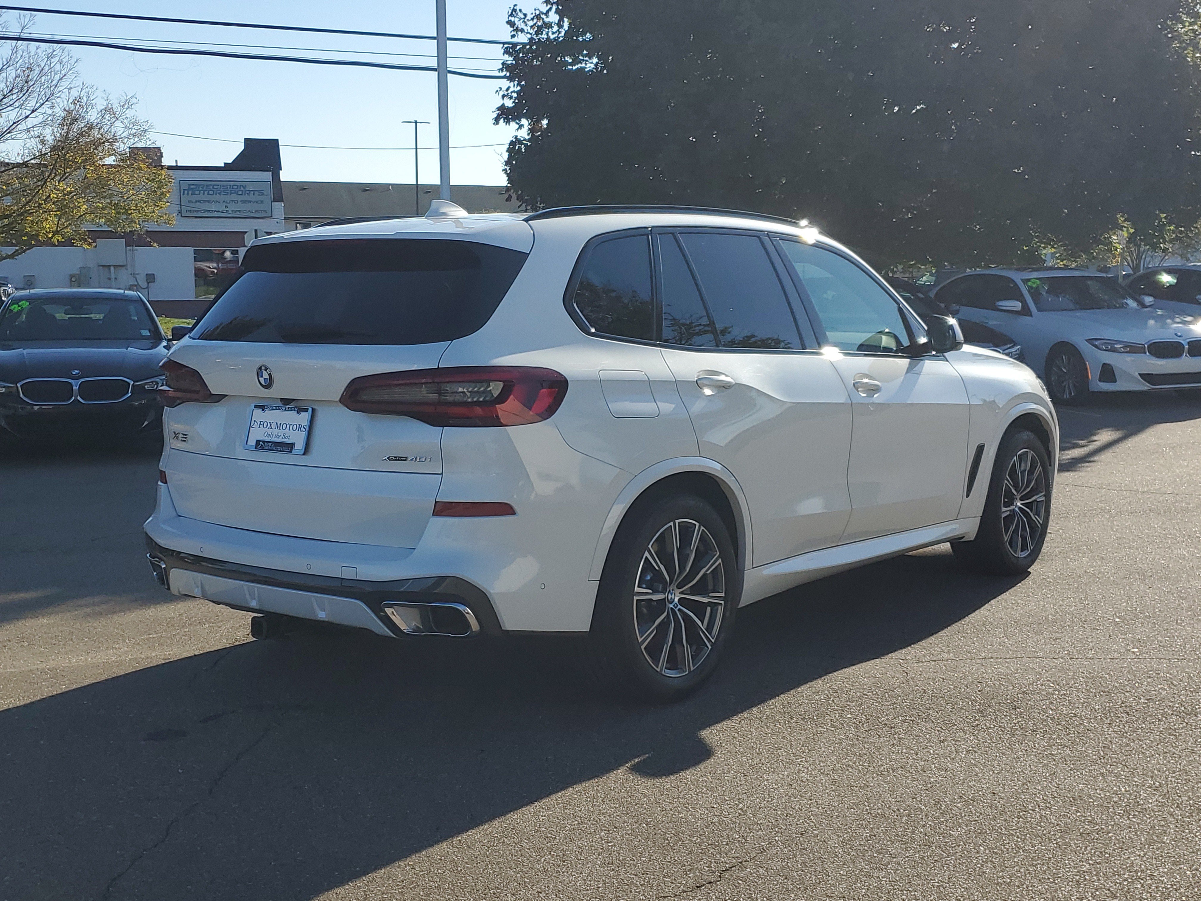 Used 2021 BMW X5 xDrive40i w/ M Sport Package AWD/4WD image 5