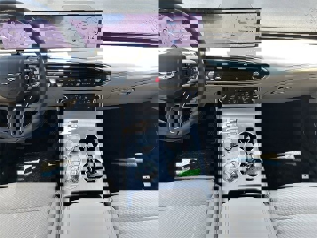 Used 2026 Genesis GV70 2.5T Select image 4