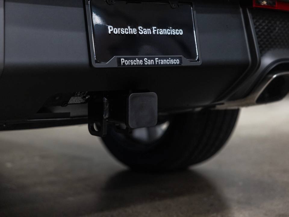 Certified 2026 Porsche Macan AWD/4WD image 23