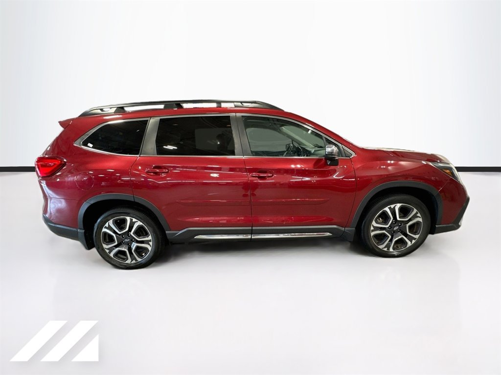Used 2023 Subaru Ascent Limited w/ Technology Package AWD/4WD image 4
