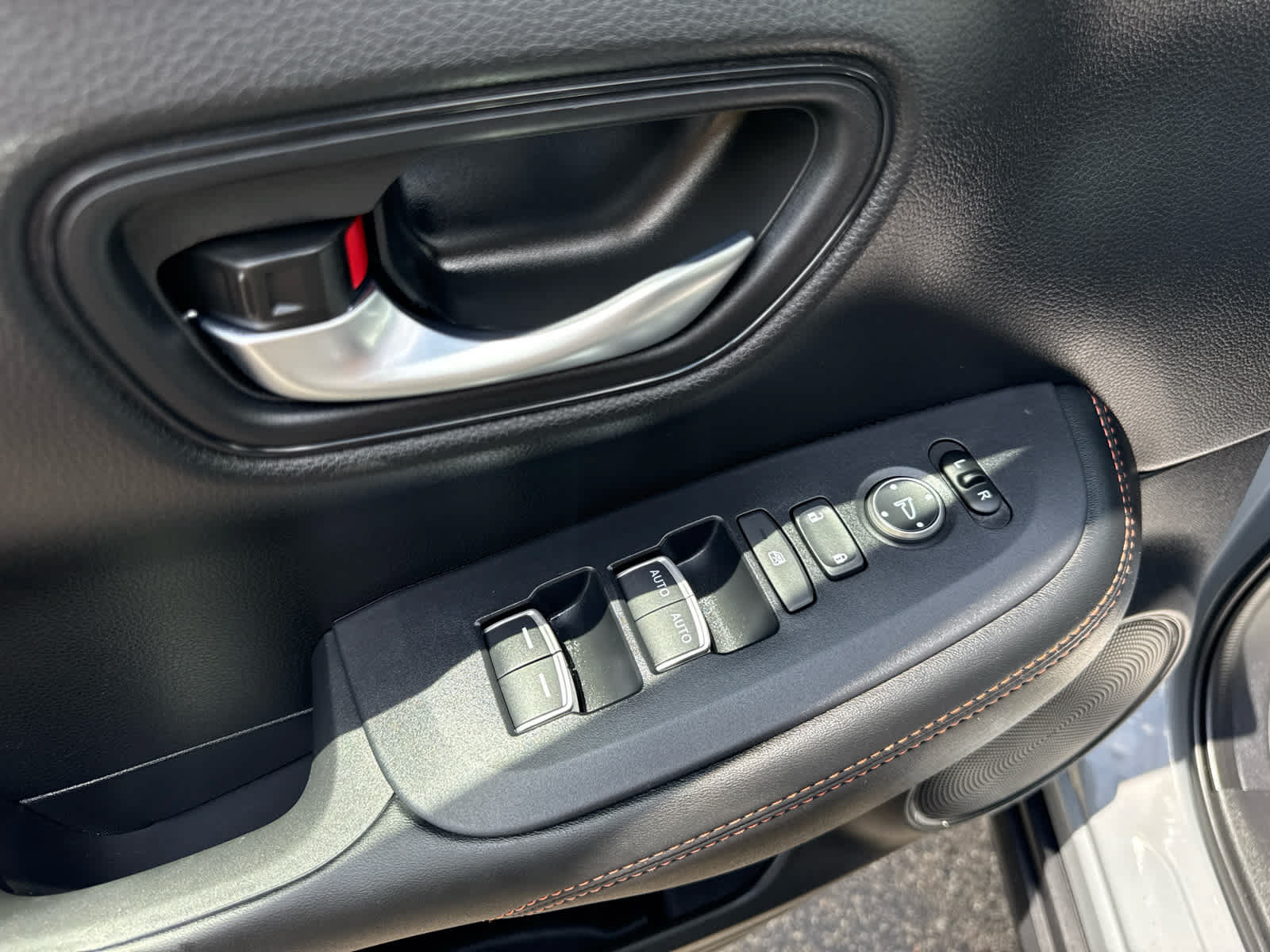 Used 2024 Honda HR-V Sport image 13