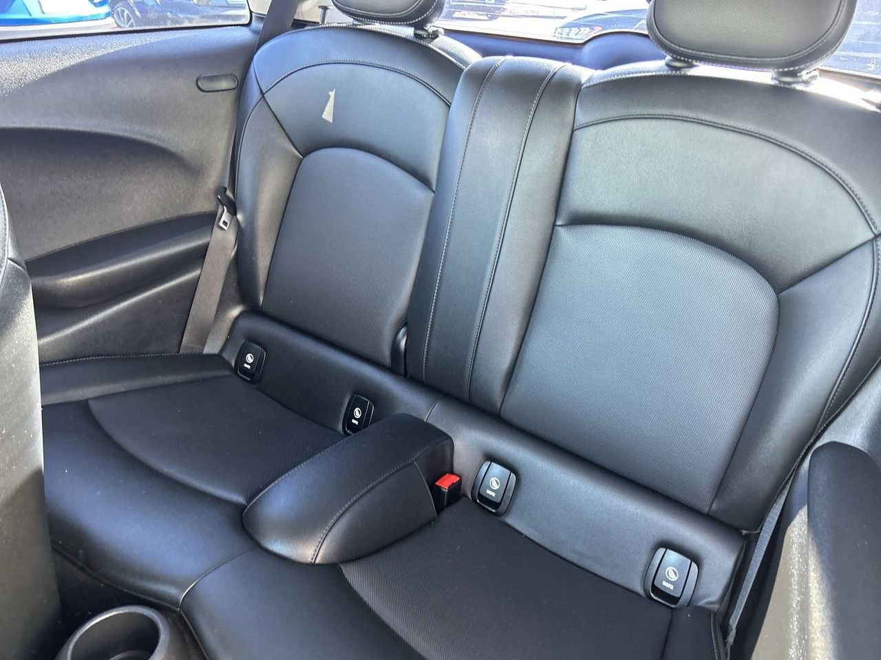 Used 2021 MINI Cooper 2-Door Hardtop image 13
