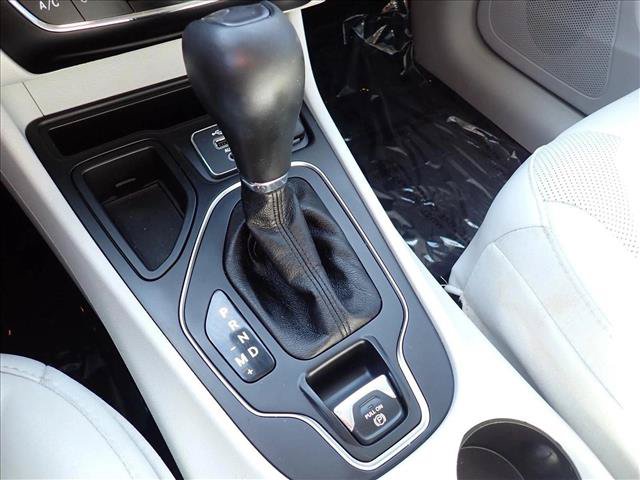 Used 2021 Jeep Cherokee Latitude Lux w/ Comfort/Convenience Group FWD image 18