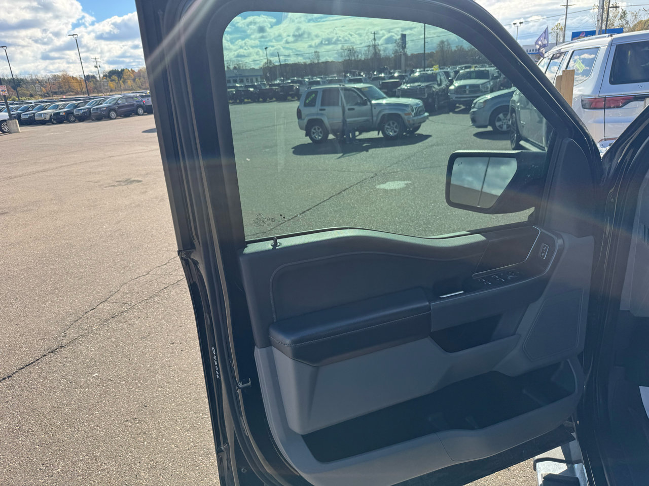 Used 2021 Ford F150 XLT w/ Equipment Group 301A Mid image 13