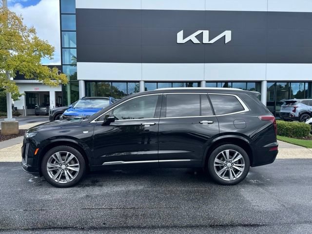 Used 2022 Cadillac XT6 Premium Luxury w/ Technology Package AWD/4WD image 2