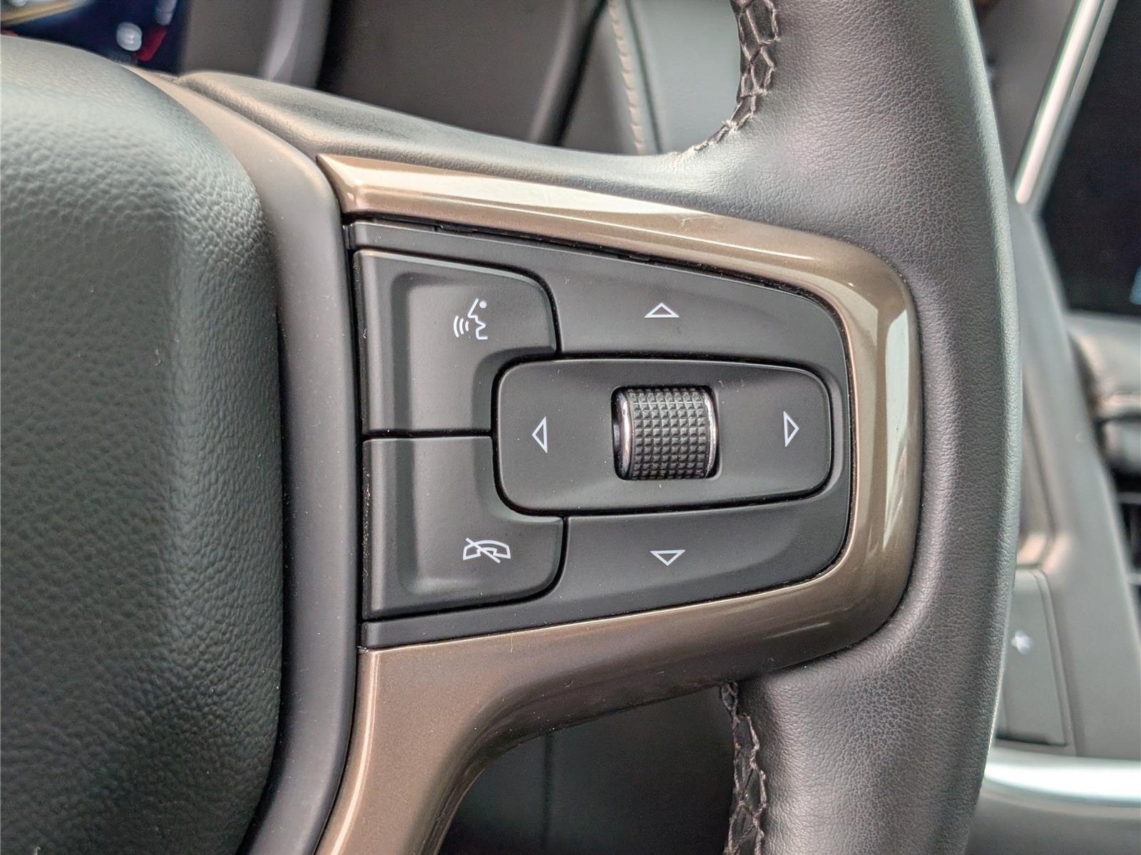 Used 2023 Chevrolet Tahoe High Country AWD/4WD image 28