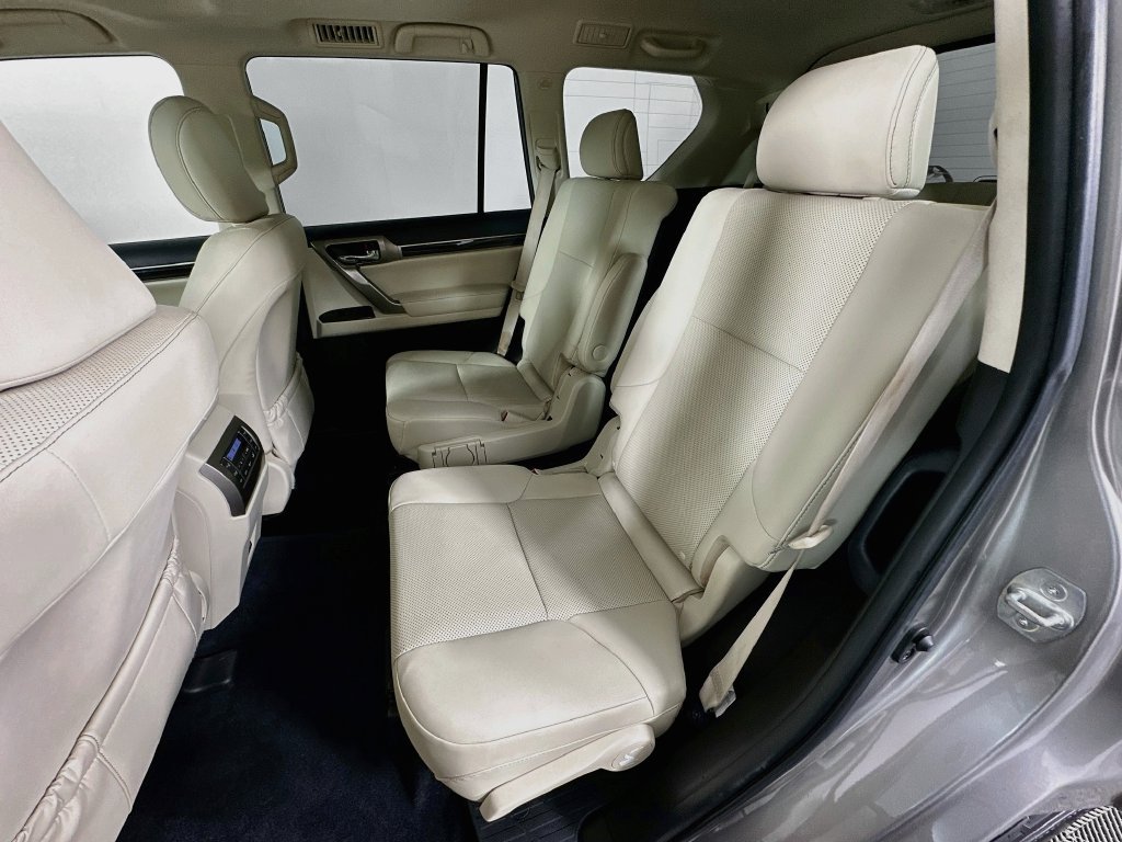 Used 2020 Lexus GX 460 Premium AWD/4WD image 25