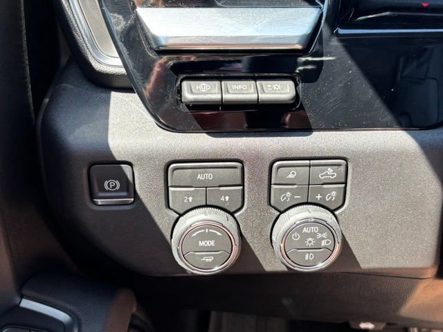 New 2026 Chevrolet Silverado 1500 LTZ w/ Technology Package AWD/4WD image 32