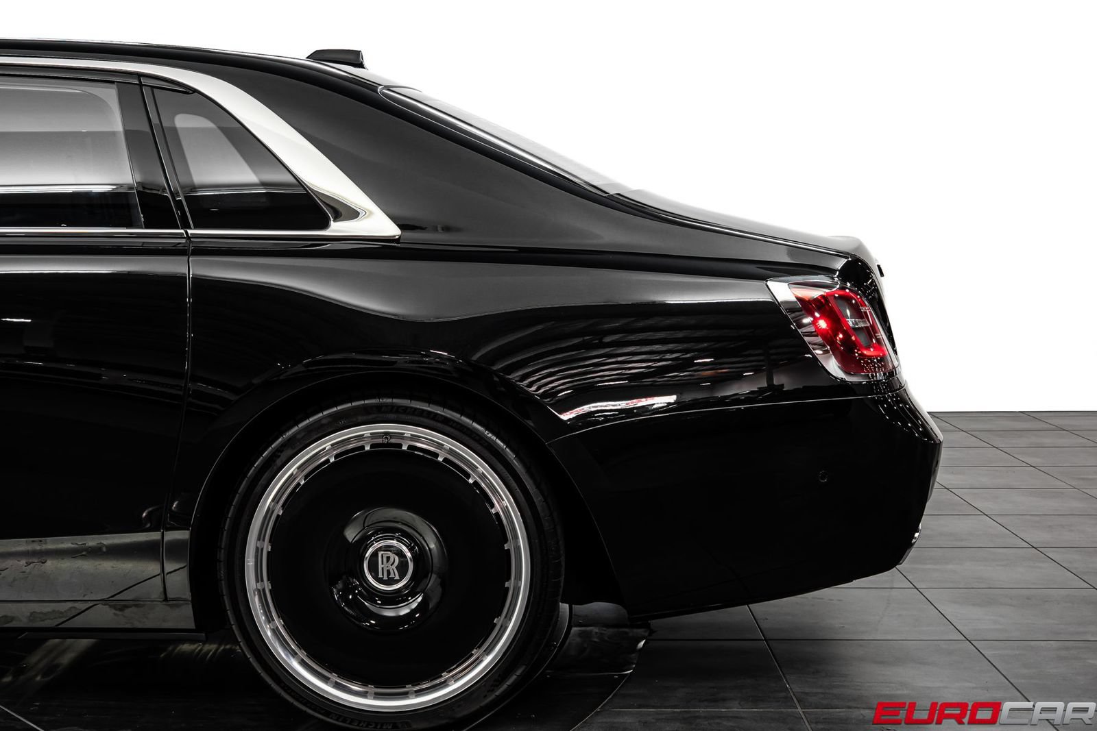Used 2021 Rolls-Royce Ghost Extended Wheelbase AWD/4WD image 17