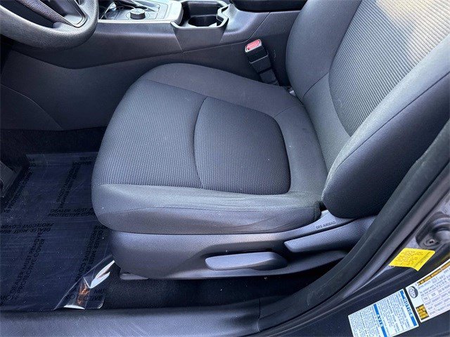 Used 2019 Toyota RAV4 LE image 15