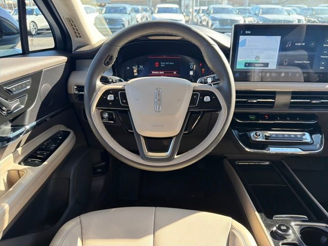 Used 2024 Lincoln Corsair AWD w/ Equipment Group 101A image 15