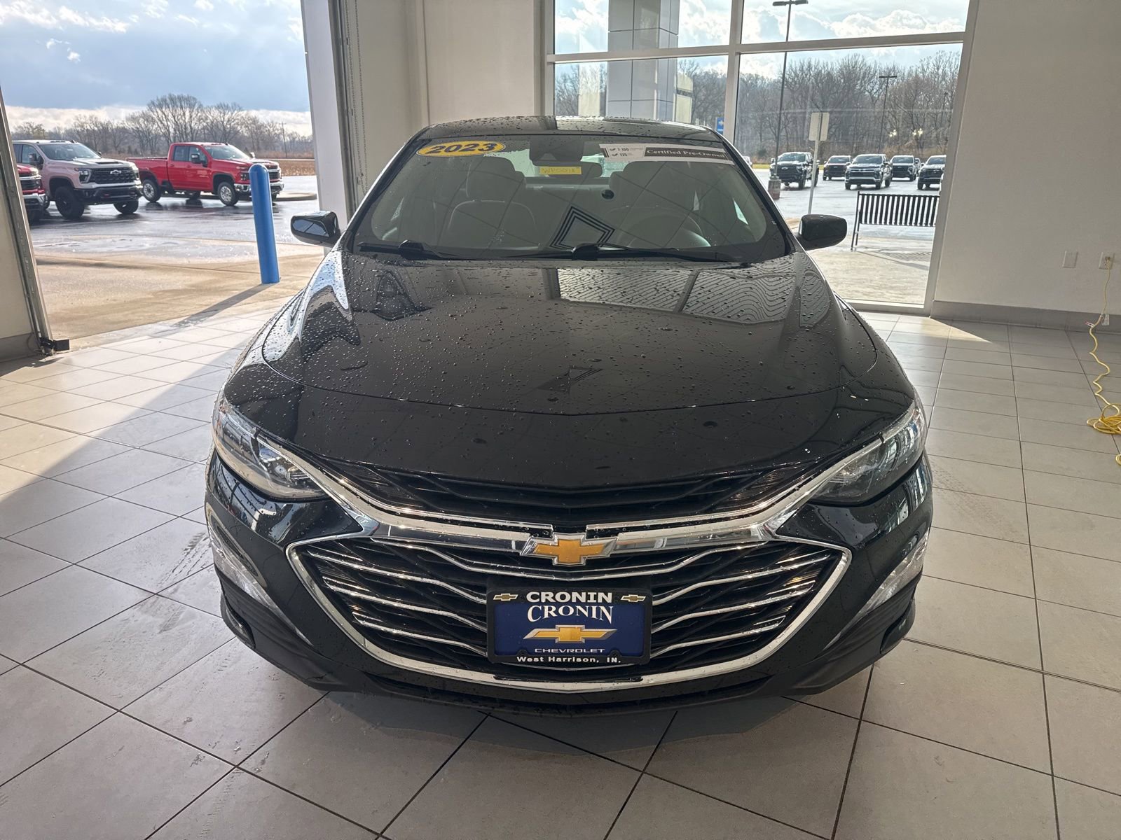 Used 2023 Chevrolet Malibu LT image 2