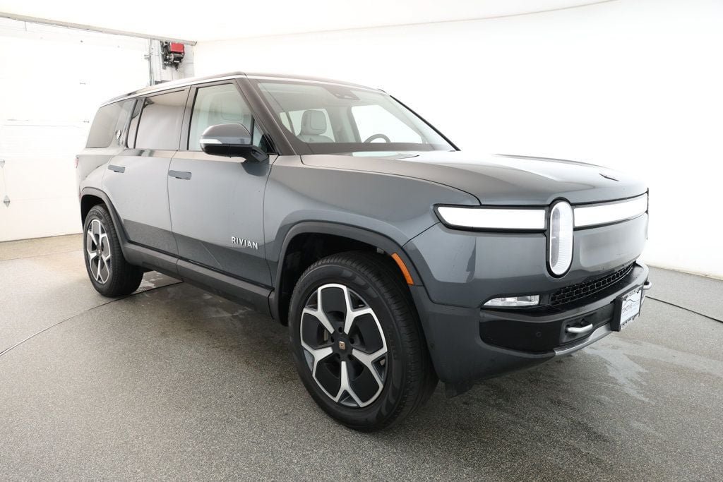 Used 2024 Rivian R1S Adventure AWD/4WD image 3