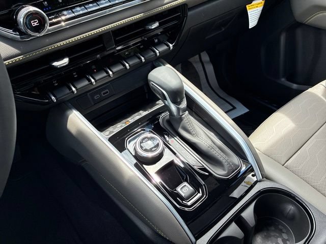 New 2026 Chevrolet Colorado ZR2 w/ Technology Package AWD/4WD image 11