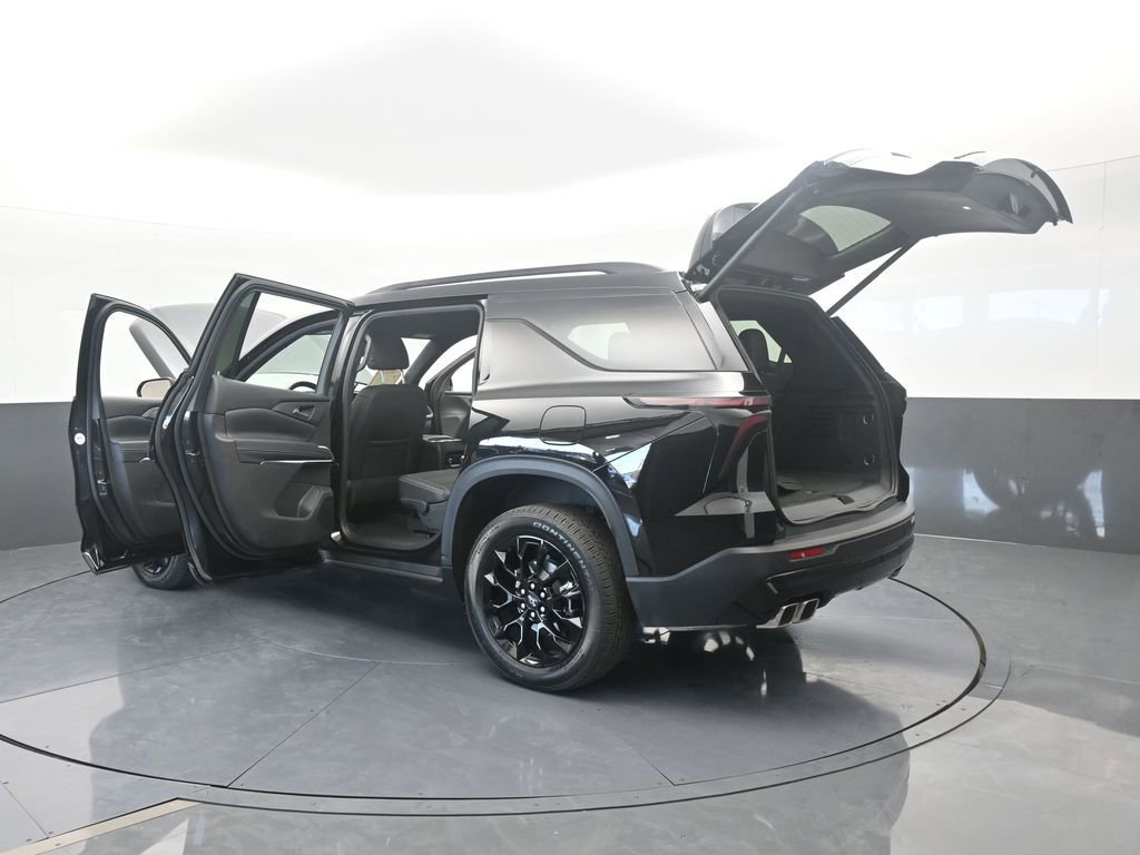 Used 2025 Chevrolet Traverse LT w/ Midnight/Sport Edition image 85
