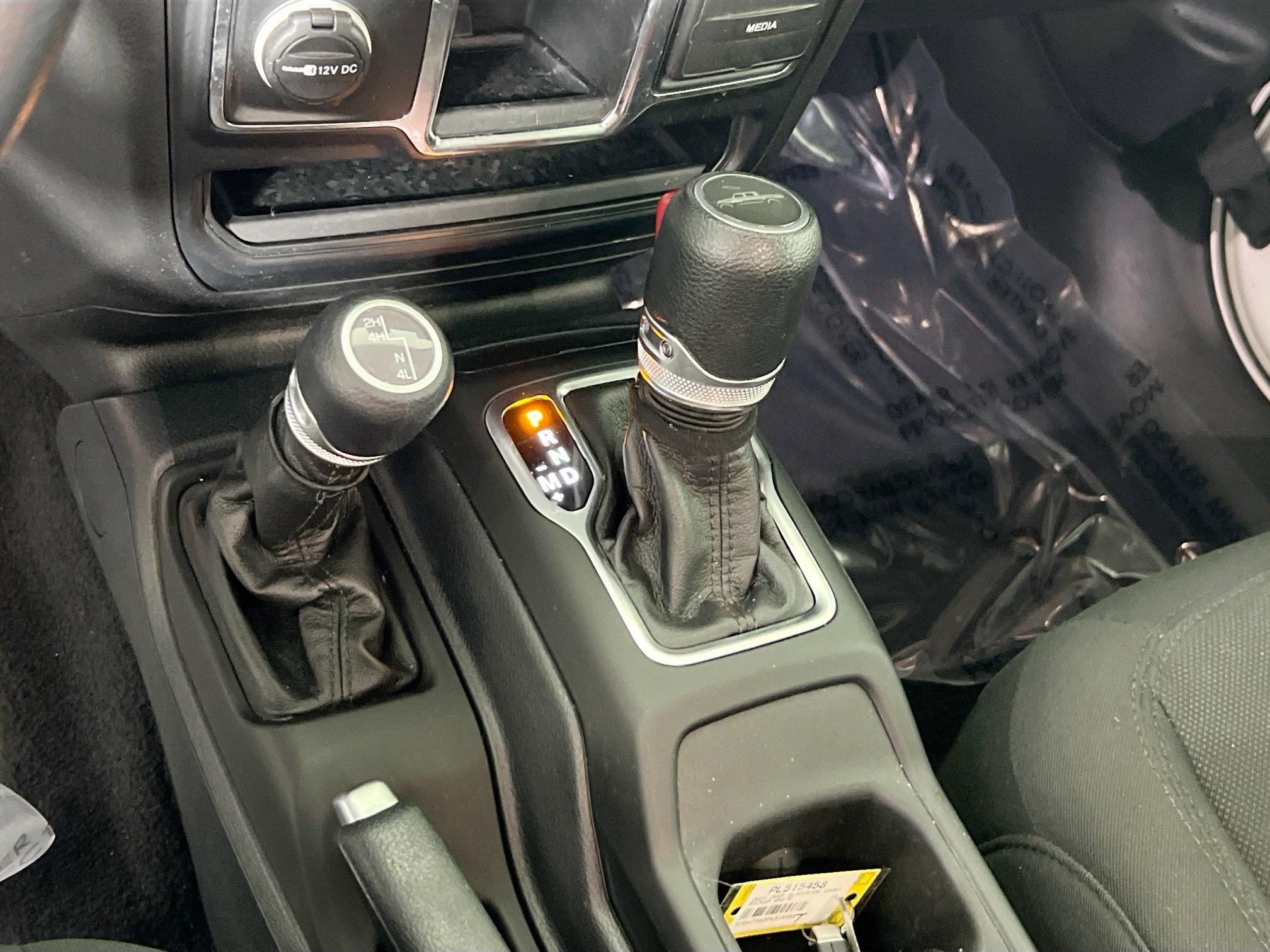 Used 2023 Jeep Gladiator Sport AWD/4WD image 16