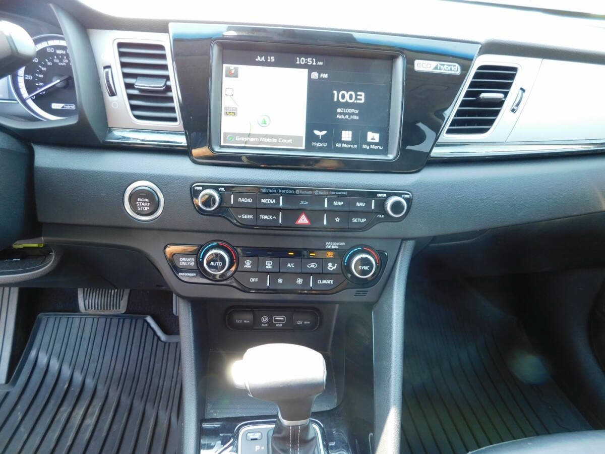 Used 2019 Kia Niro S Touring FWD image 10