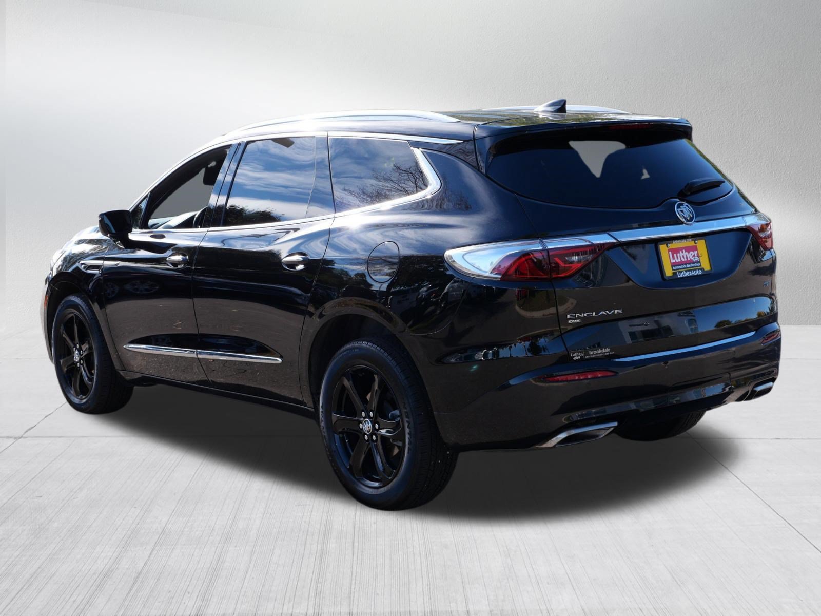 Used 2023 Buick Enclave Essence w/ Experience Buick Package AWD/4WD image 5
