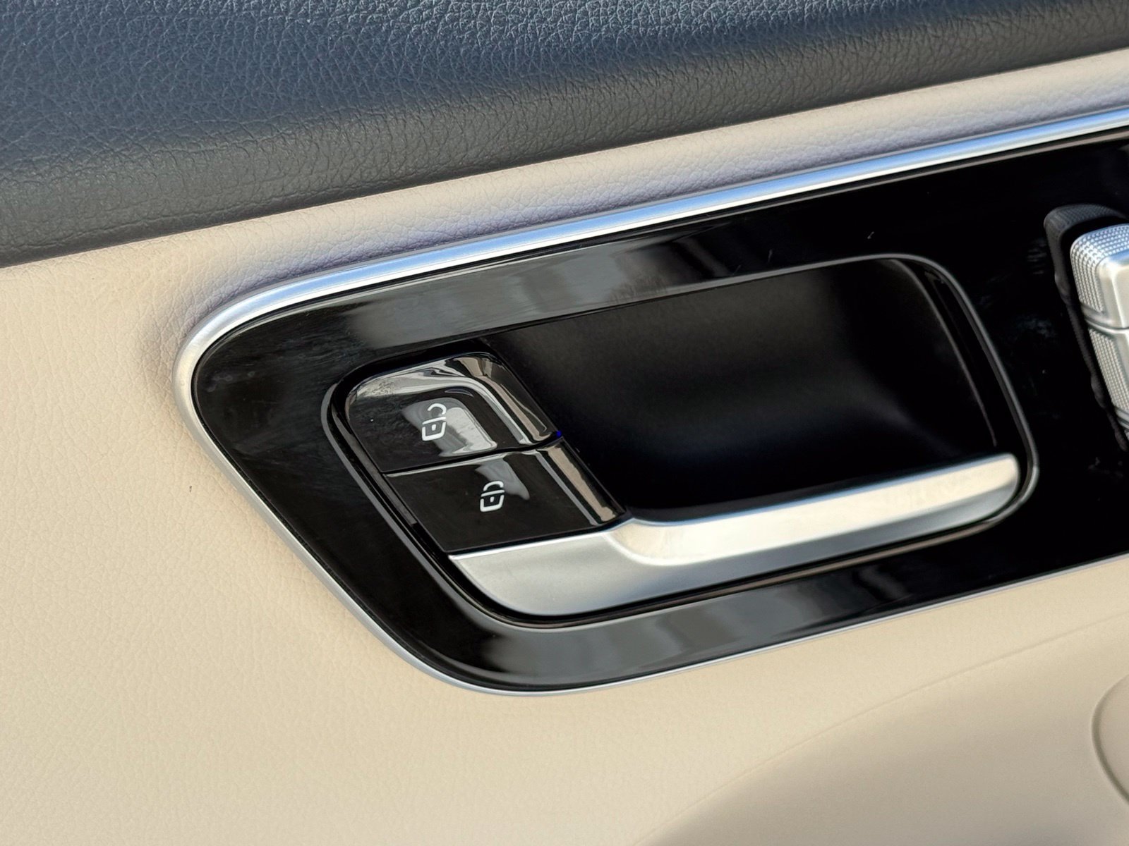 Used 2024 Mercedes-Benz C 300 Sedan image 22