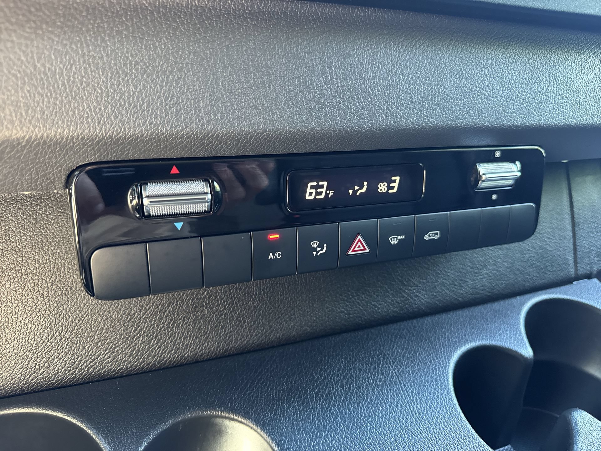 Used 2024 Mercedes-Benz Sprinter 2500 image 16