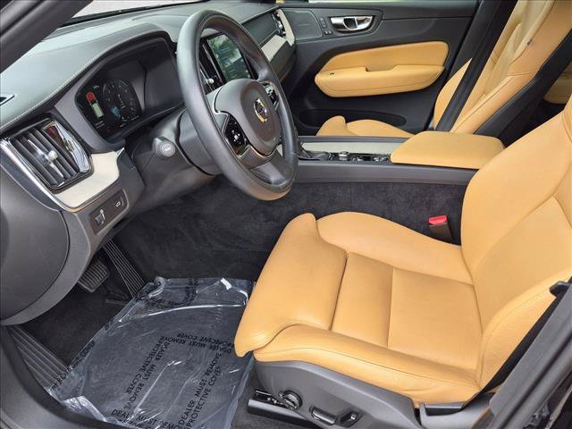 Used 2019 Volvo XC60 T5 Inscription w/ Protection Package Premier FWD image 17