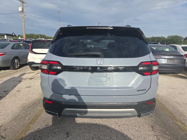 Used 2023 Honda Pilot Touring image 9