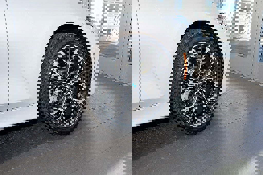 New 2026 BMW 330i xDrive Sedan w/ Convenience Package image 6