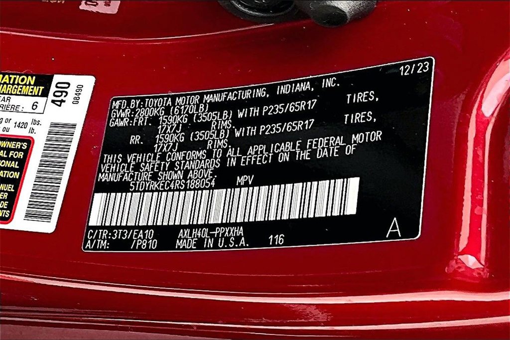 Certified 2024 Toyota Sienna XLE image 19