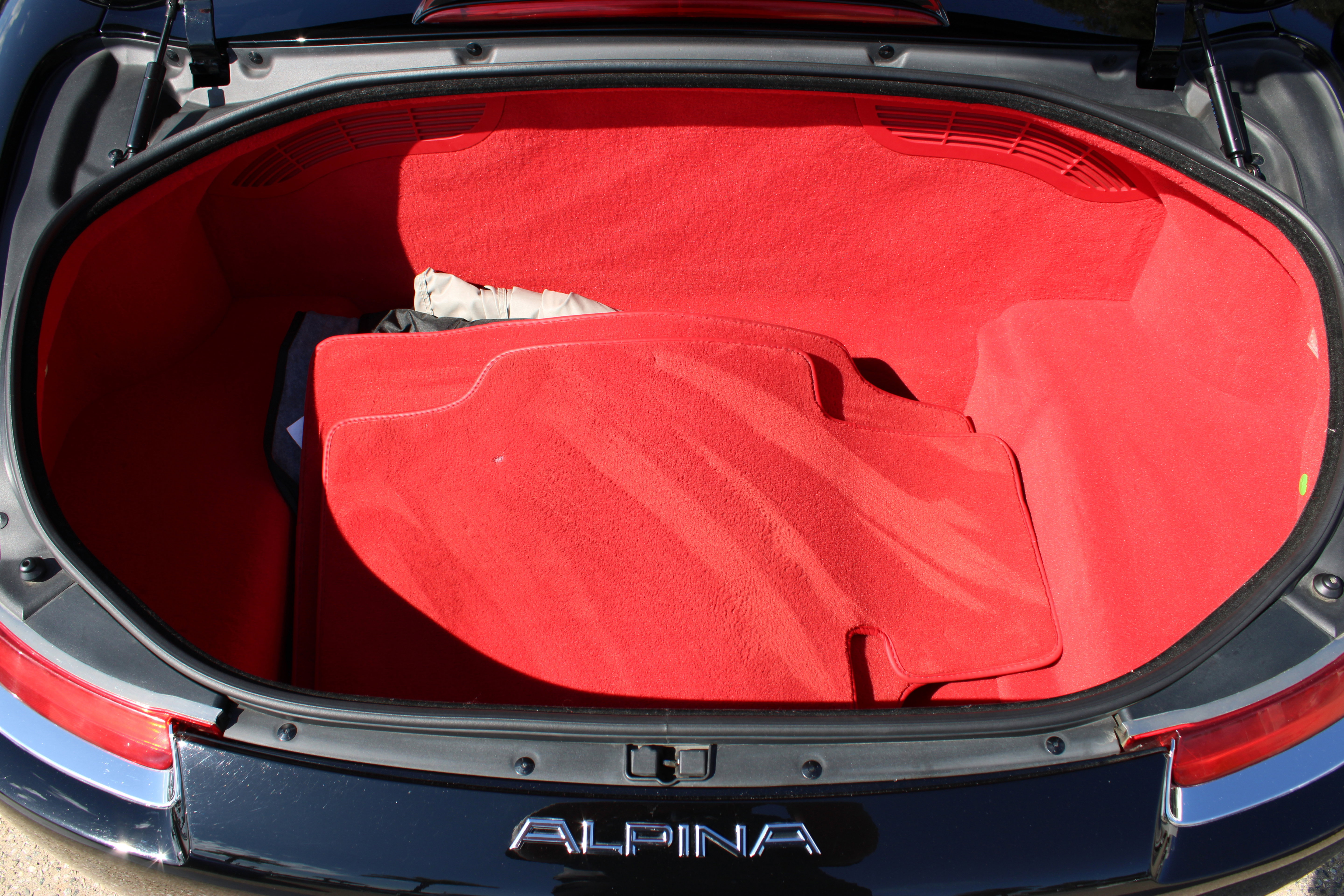 Used 2003 BMW Z8 image 44