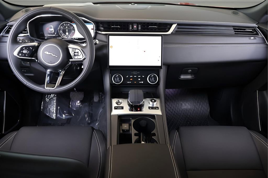 Used 2026 Jaguar F-PACE R-Dynamic S image 14