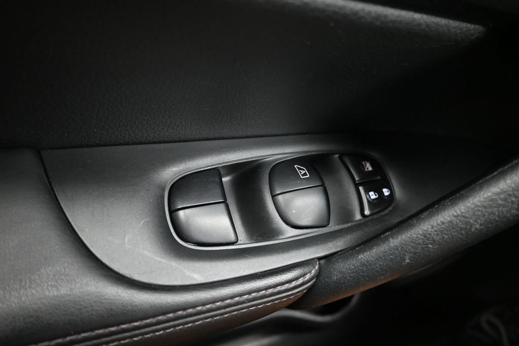 Used 2020 Nissan Rogue SV w/ Premium Package AWD/4WD image 30