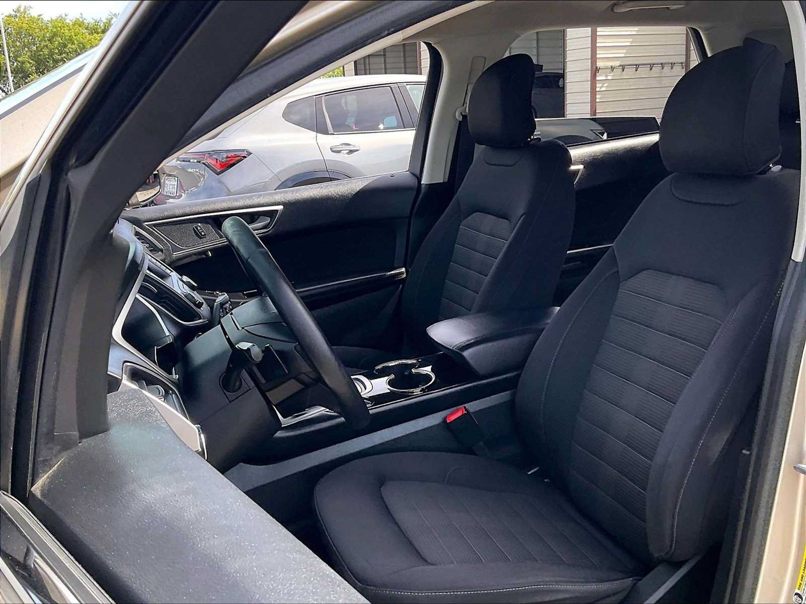 Used 2018 Ford Edge SEL FWD image 26