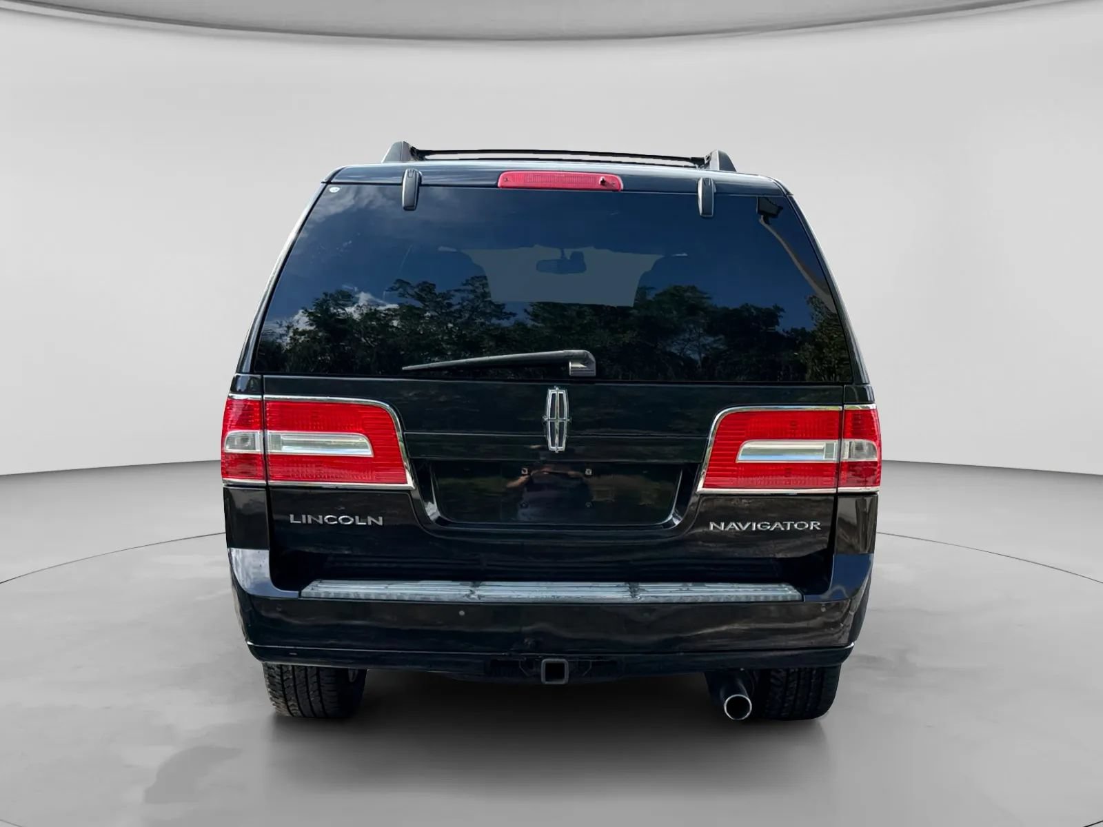 Used 2014 Lincoln Navigator 2WD image 4