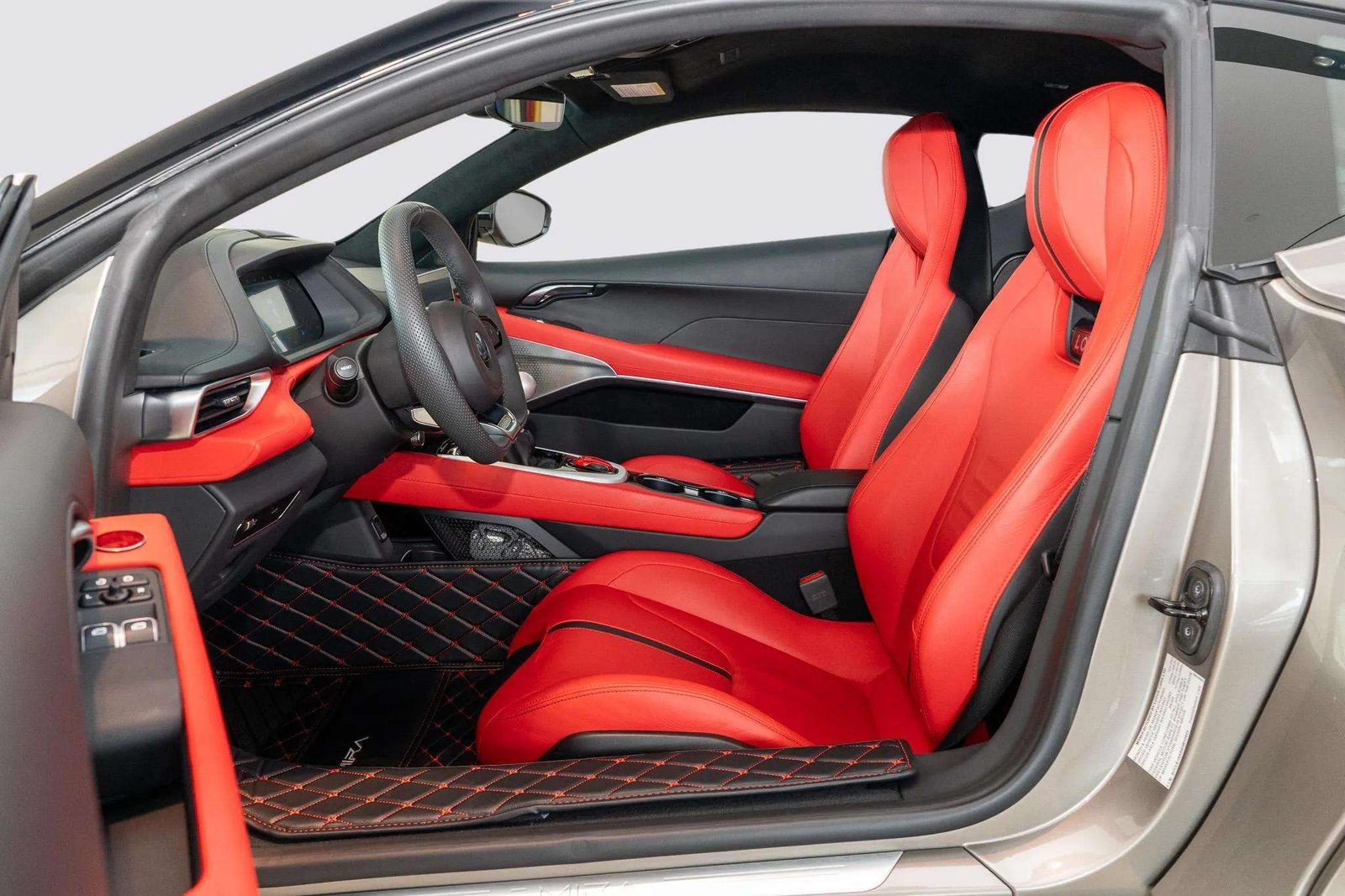 Used 2025 Lotus Emira RWD image 16