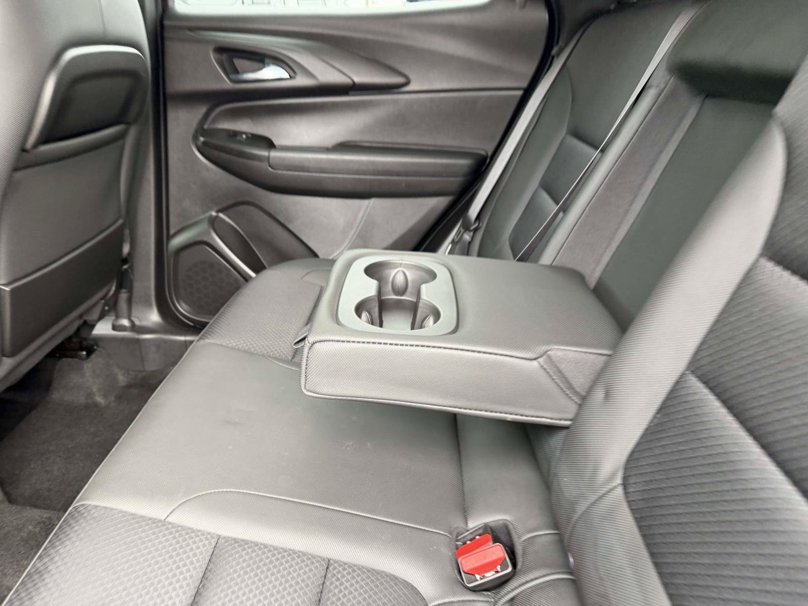 Used 2021 Chevrolet TrailBlazer RS w/ Sun and Liftgate Package AWD/4WD image 14